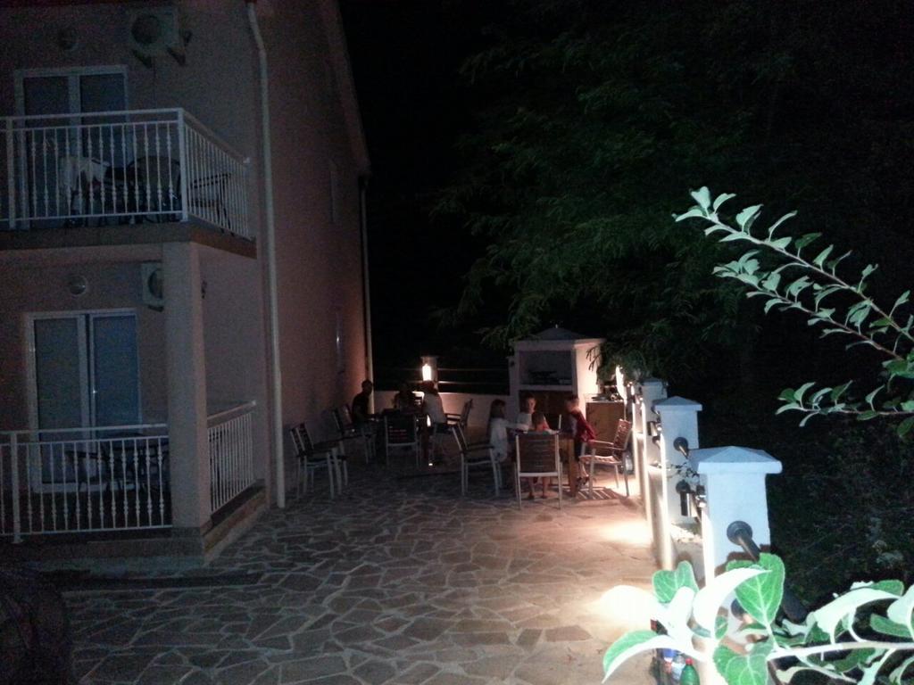 Apartments Lalevic Donji Morinj Εξωτερικό φωτογραφία